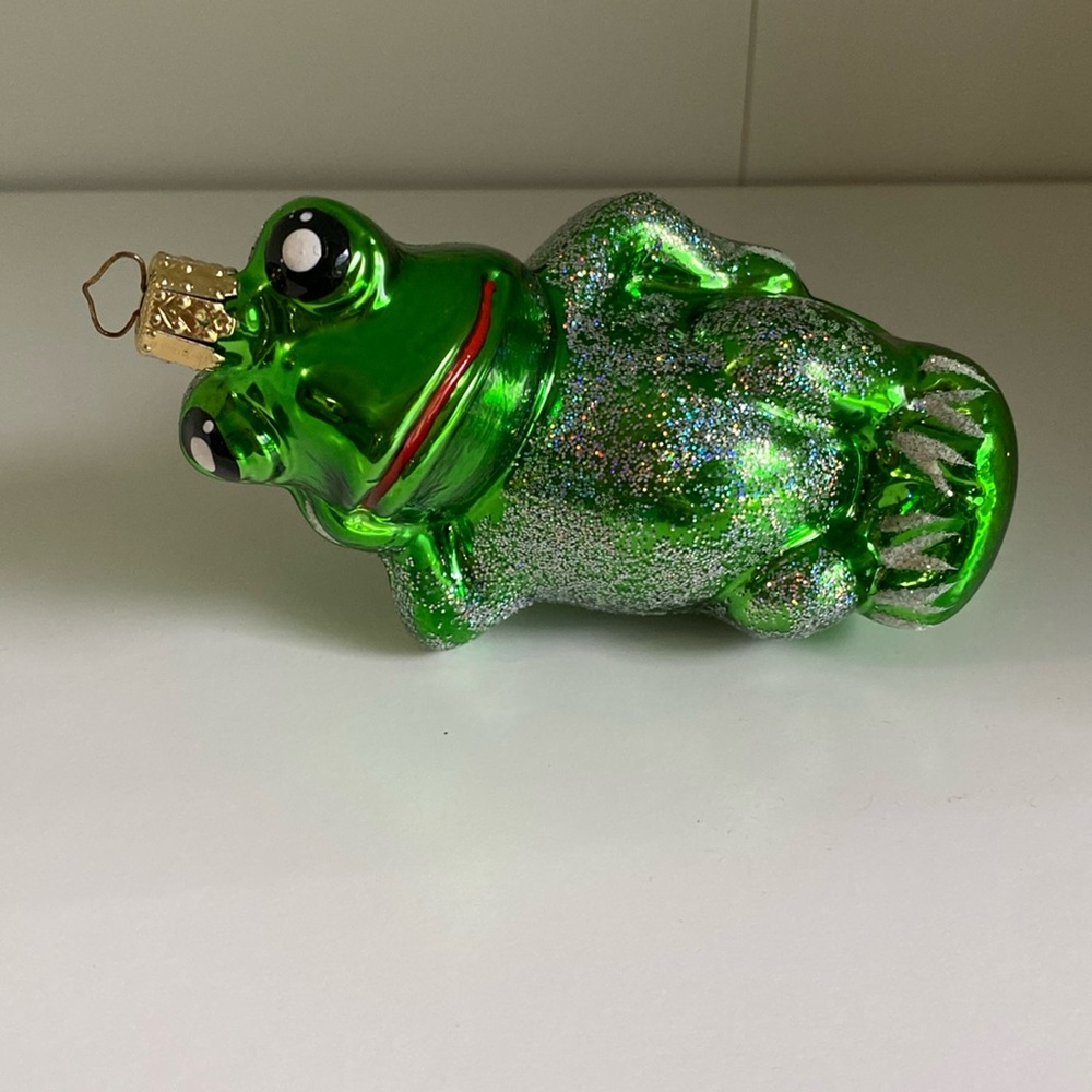 🐸 Draw me like one of your frog girls 🐸 handblown glass Christborn Ornament